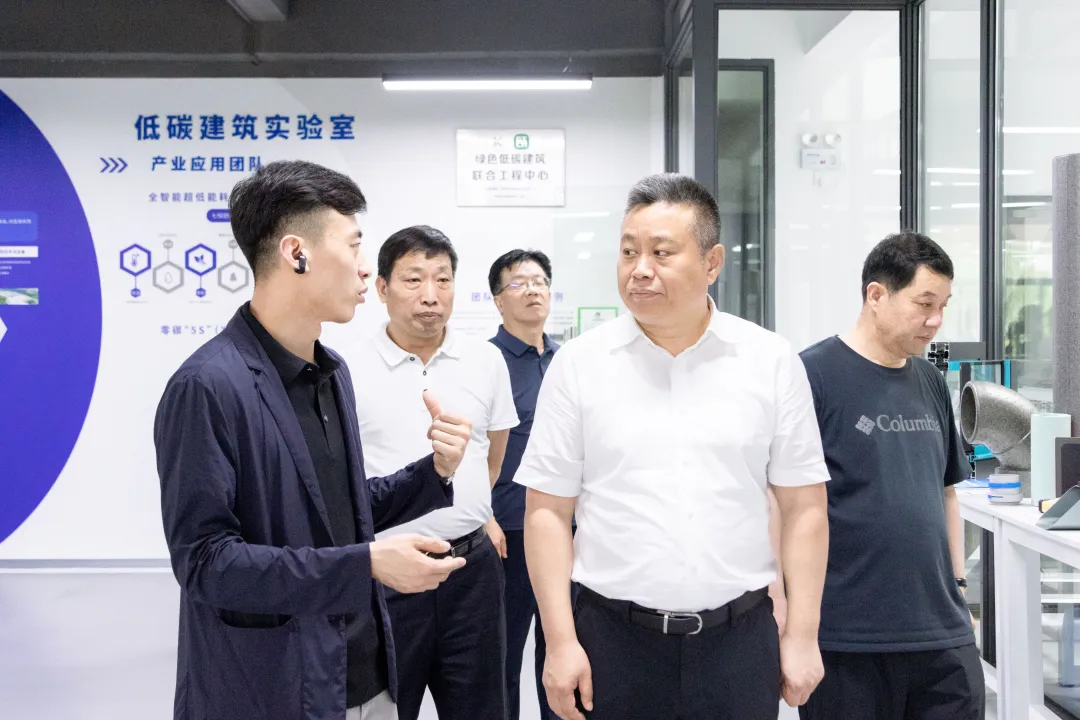 山西安泰控股集團(tuán)總裁李猛率隊(duì)到碳研院交流合作